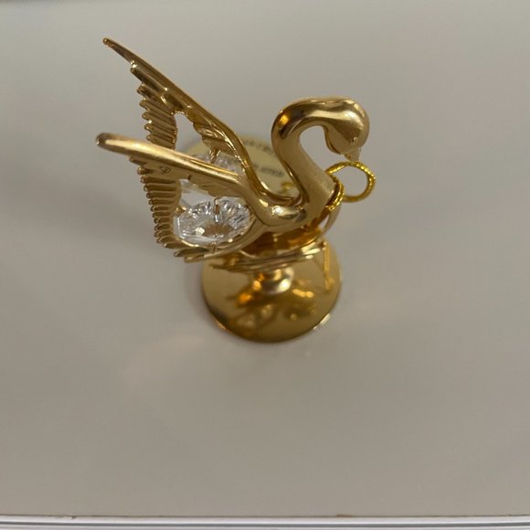 Crystal Delight Austrian Swan 24K Gold Plated - Picture 5 of 6